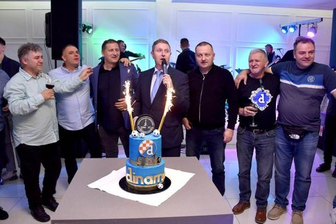 Dinamo na Plavoj noći